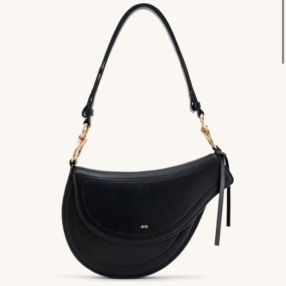 Elegant Black Saddle Bag - Picture 1 of 2